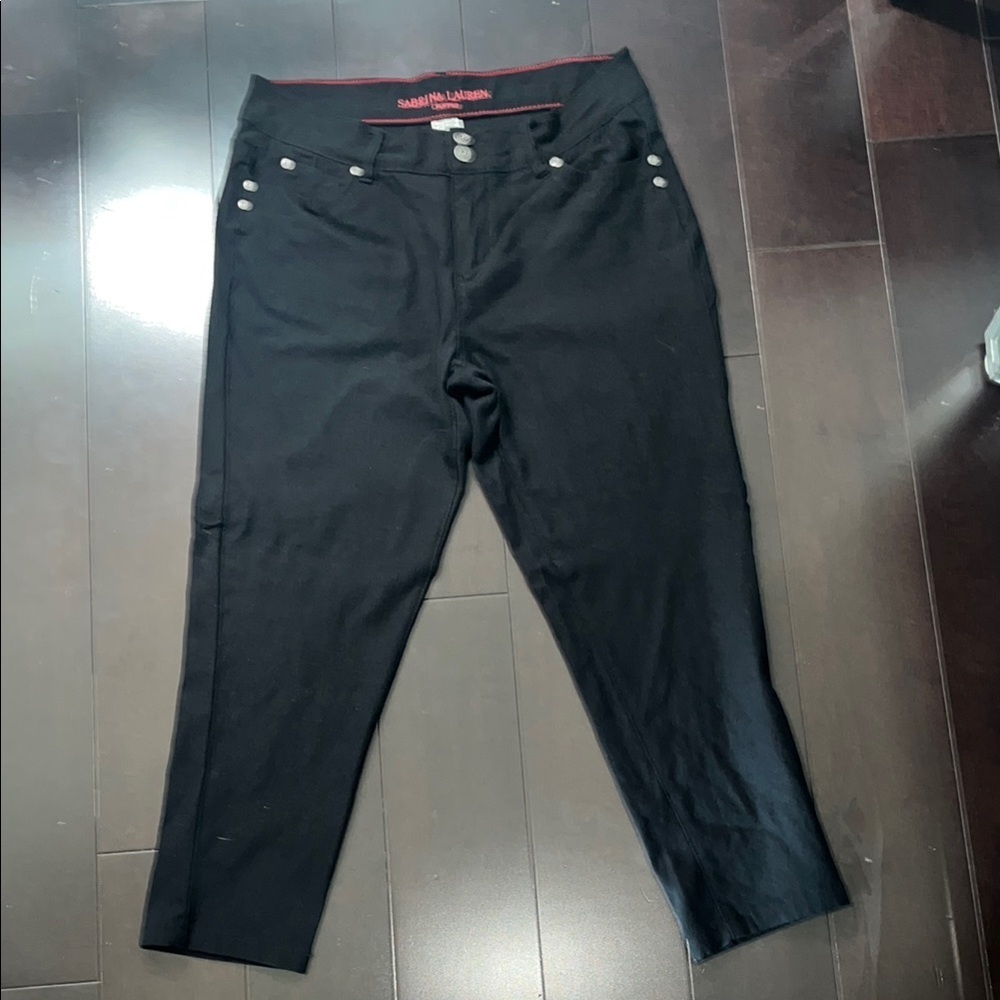 Sabrina Lauren Cropped Black Pants with Button Detail size 12